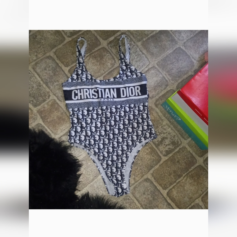 DESIGNER 1PIECE SWIMSUIT